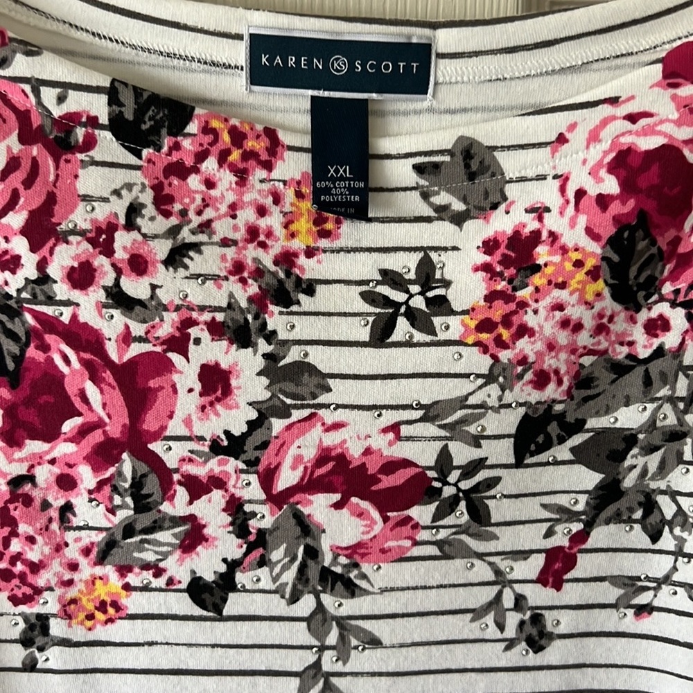 Karen Scott XXL white with Charcoal Grey stripes and Flowers across top